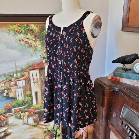 Torrid cherry print gauzy top size 2 - Picture 3 of 7